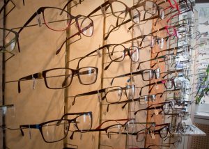 Ihr Optiker im Ärztehaus Auswahl Brillen